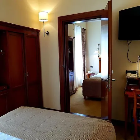 Hotel Western Premier Astoria 4*