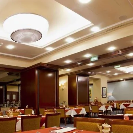 Western Premier Astoria Hotel